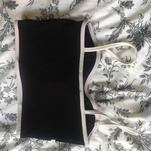 Crop Top - Picture 2 of 3